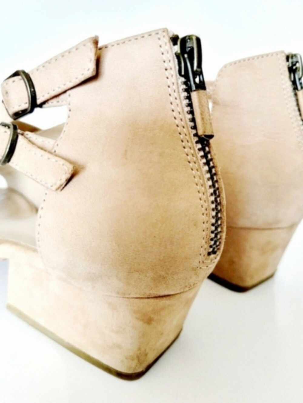 Eileen Fisher Kyra Nubuck Leather Strappy Low Block Heel Sandals Tan US 9 - Picture 14 of 16